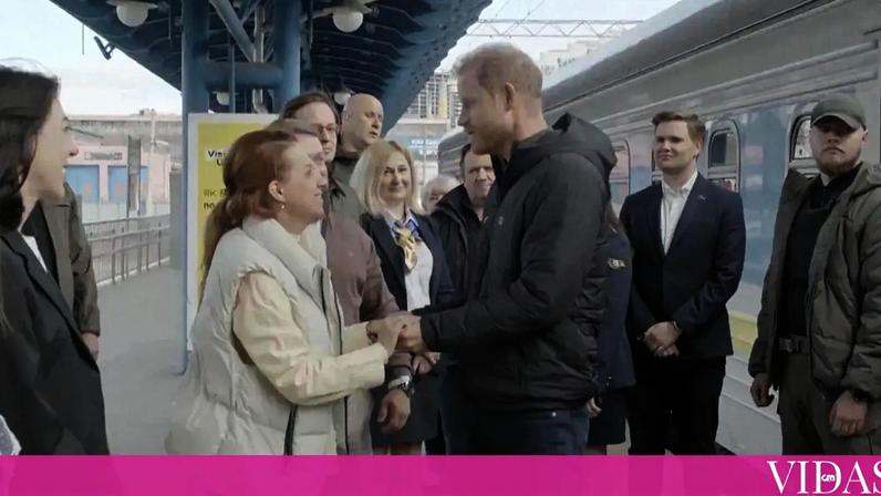 Príncipe Harry visita a Ucrânia em visita surpresa