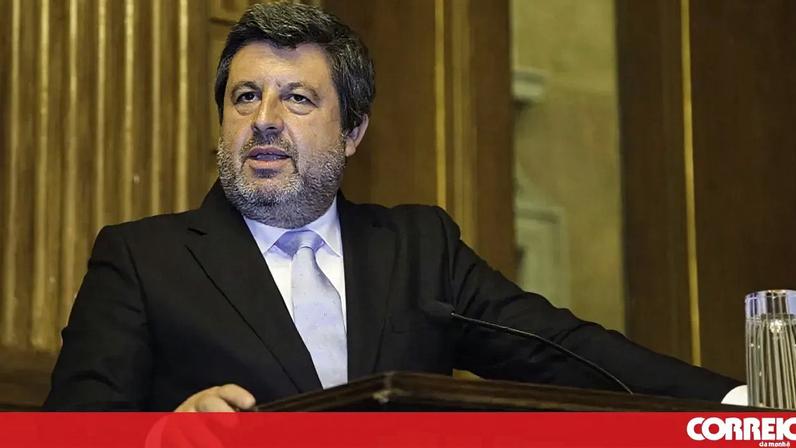 Diretor de hospital recebe comissão por cirurgias extras