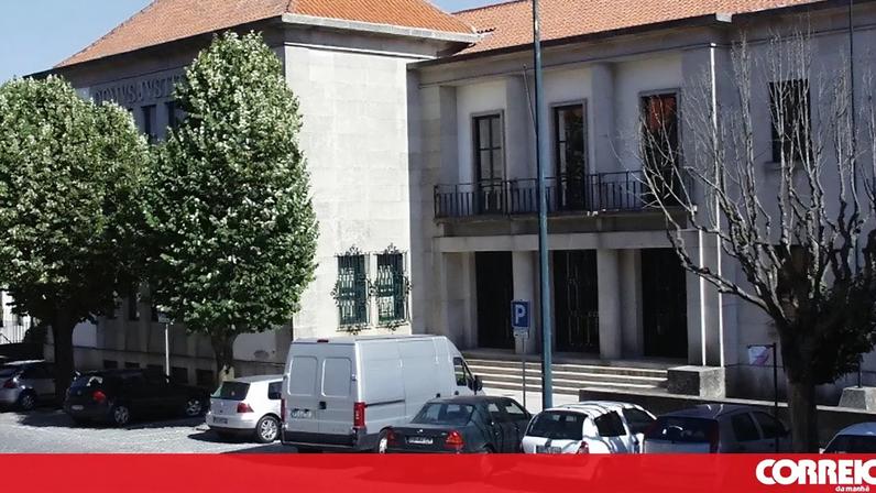 Julgado por agredir a mãe