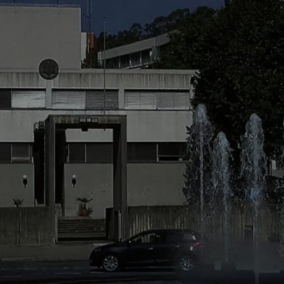 Jovem agride e ameaça várias pessoas no centro de Guimarães