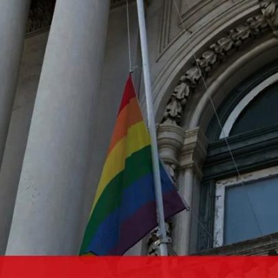 Diploma aprova proibição de bandeiras ideológicas em edifícios públicos