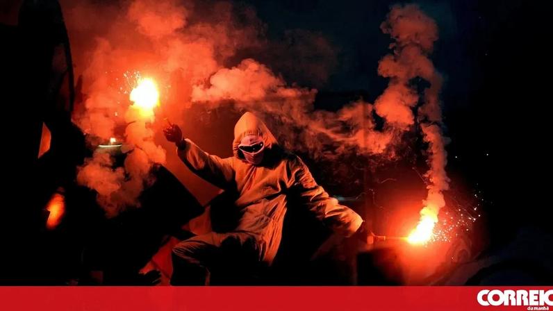 Polícia afasta 1267 adeptos violentos dos estádios num ano