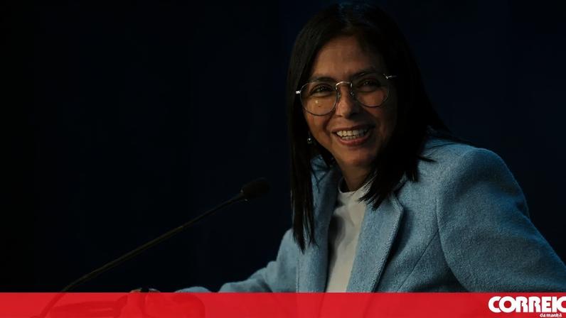 Presidente interina da Venezuela pede fim das sanções dos EUA e UE