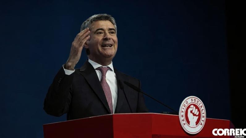 Carneiro revela que está disposto a acolher Mário Centeno como militante do PS