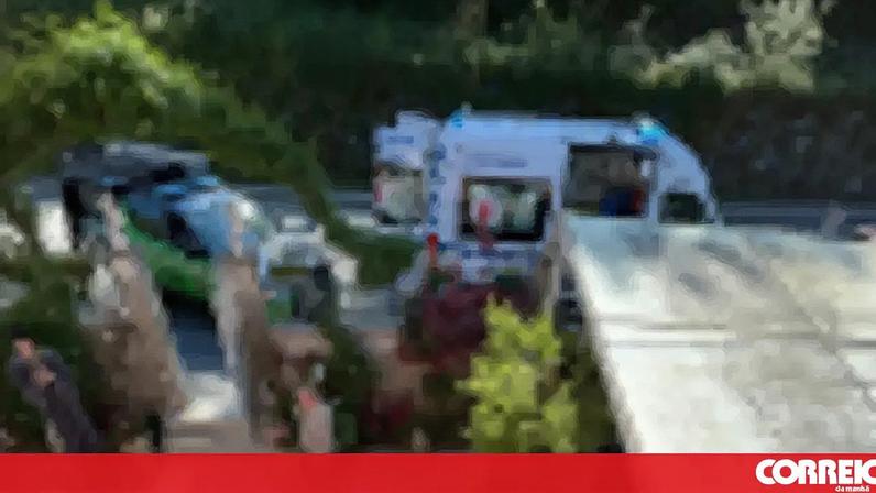 Cruz Vermelha e GNR resgataram vítima por uma janela