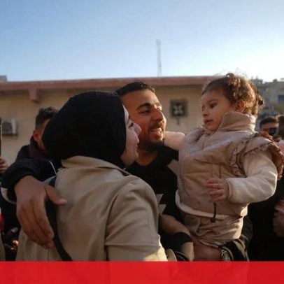 Bebés retirados na guerra regressam a Gaza após dois anos