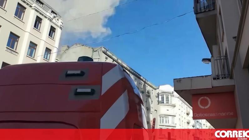 Incêndio deflagra em prédio na zona de Arroios, Lisboa