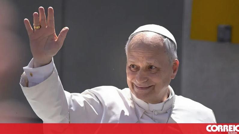 Imagens da primeira missa de Domingo de Páscoa do Papa Leão XIV