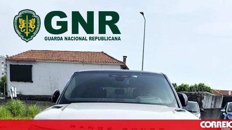 Foge com carro furtado e tenta atropelar autoridades em Vila Nova de Gaia