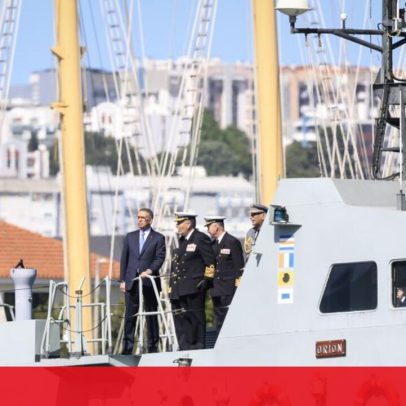 Seguro chega de lancha ao Alfeite para primeira visita à Marinha