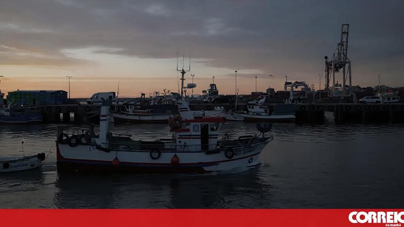 Pescadores enfrentam incertezas; setor pesqueiro em Portugal sob ameaça
