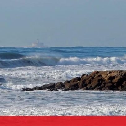 Buscas por jovem desaparecido na Costa da Caparica retomam esta manhã
