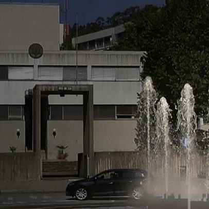 Jovem agride e ameaça várias pessoas no centro de Guimarães