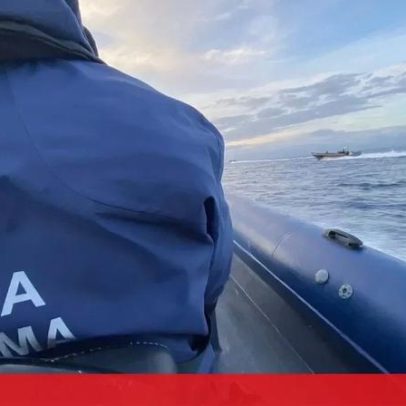 Buscas pelo jovem desaparecido na praia da Costa de Caparica suspensas