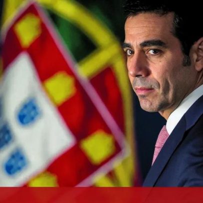Leitão Amaro impede acesso a pedidos de escusa de governantes