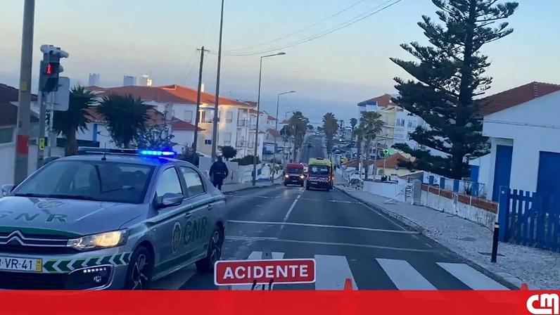 Vítimas, com cerca de 30 anos, estavam no passeio quando foram atingidas por um veículo que se despistou, no passado sábado. Momento solene decorreu na praia dos pescadores, na Ericeira.