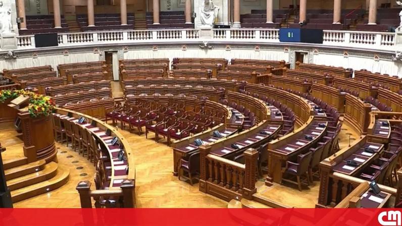 Em direto: cerimónia dos 50 anos da Constituição da República Portuguesa