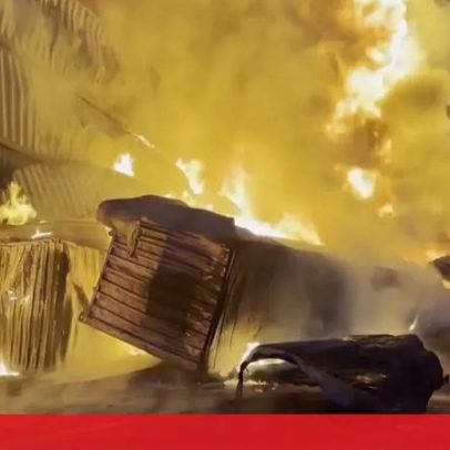 Incêndio no porto de Odessa após ataque russo
