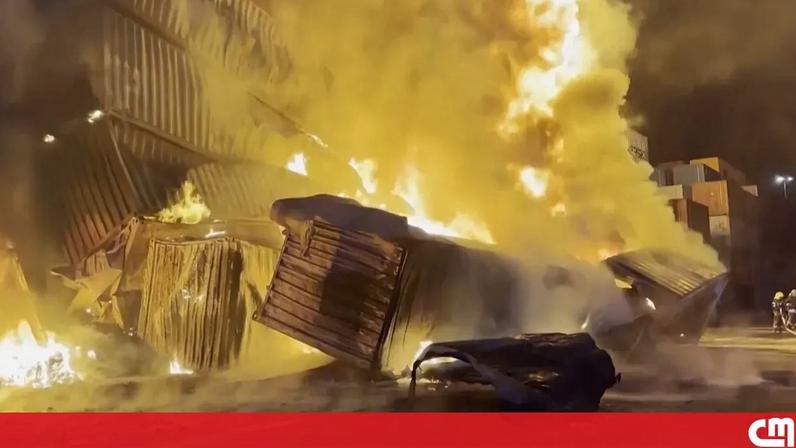 Incêndio no porto de Odessa após ataque russo