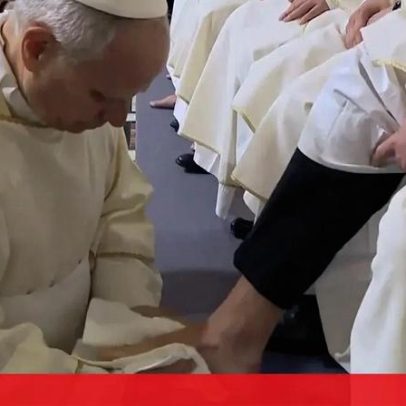 O Papa retoma a tradição do lava-pés com 12 padres na Quinta-Feira Santa