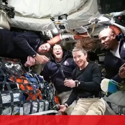 Astronauta Christina Koch resolve avaria na sanita a bordo da Artemis II