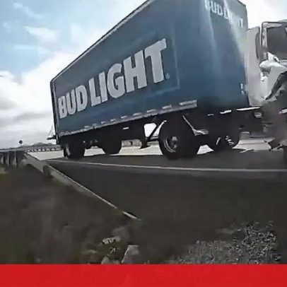 Homem rouba camião de cerveja e embate com patrulha após perseguição nos EUA