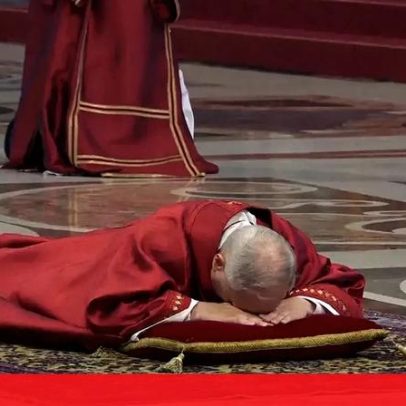 Papa Leão XIV preside, pela primeira vez, Sexta-Feira Santa no Vaticano