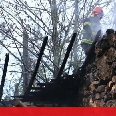 Incêndio deflagra em anexo durante obras na Póvoa do Lanhoso