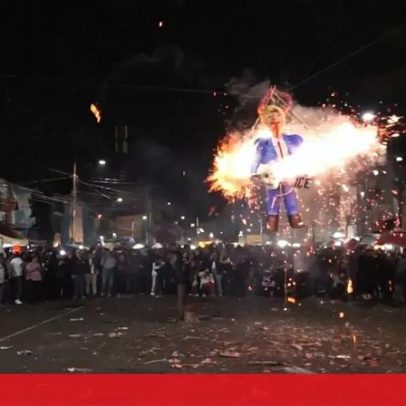 Queimam bonecos de figuras políticas em ritual de Sábado Santo no México