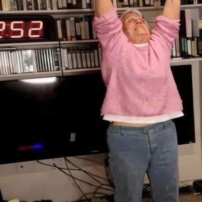 Mulher de 90 anos estabelece recorde de força e resistência