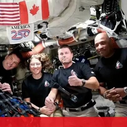 Trump parabeniza astronautas da Artemis II por fazerem história