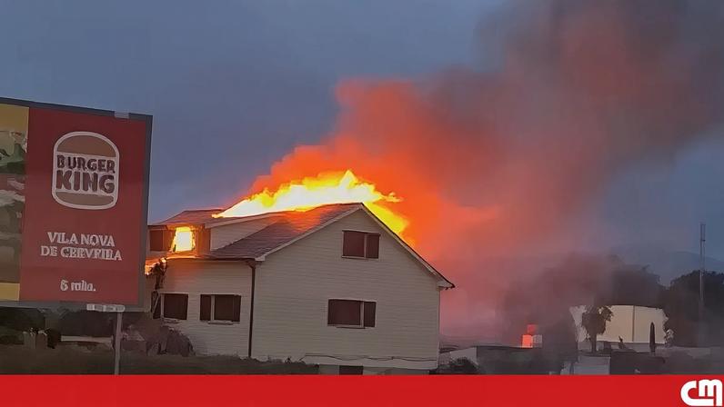 Incêndio destrói parcialmente habitação em Vila Nova de Cerveira