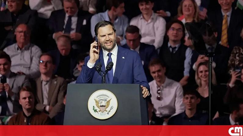 J.D. Vance liga para Trump durante discurso de Orbán