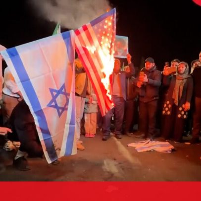 Bandeiras dos EUA e de Israel queimadas em Teerão após cessar-fogo