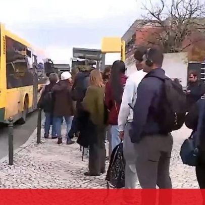 Greve no metro de Lisboa cria longas filas e opção por autocarros em Sete Rios