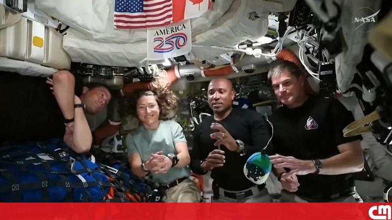 Imagem ilustrativa do eclipse visto do espaço.