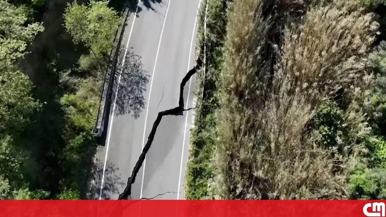 Deslizamento em Itália danifica autoestrada e atinge zona residencial