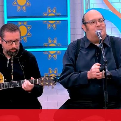 Miguel Dias e Carlos Pires apresentam parte do musical de comédia Ai que Nervos