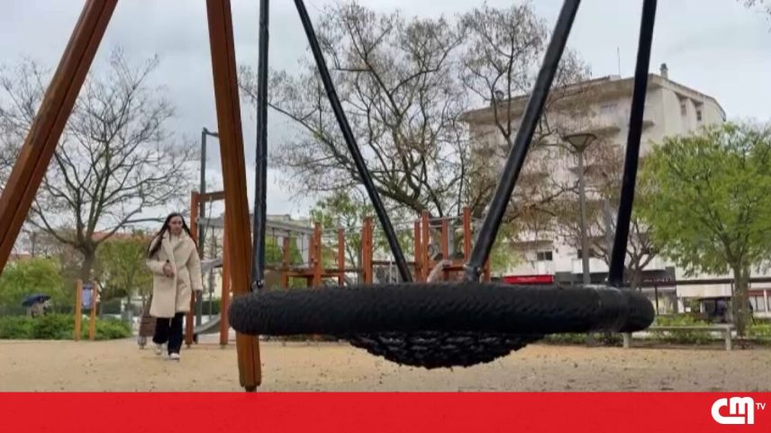 Mãe de bebé de 7 meses luta por certidão de nascimento