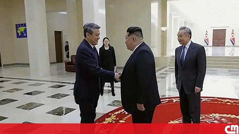 Kim Jong-un reúne-se com o chefe da diplomacia chinesa