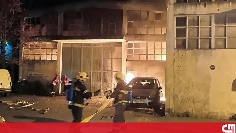 Incêndio deflagra em oficina de automóveis na Maia
