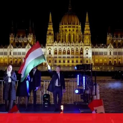 Húngaros esperam mudanças após derrota de Orbán