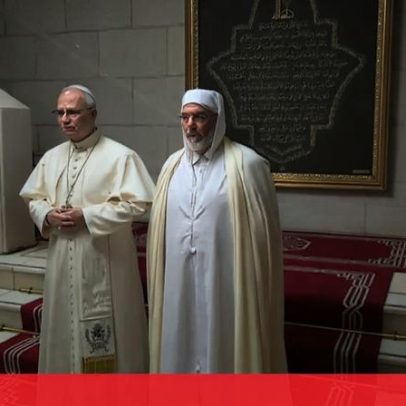 Papa Leão XIV visita a Grande Mesquita de Argel no início da viagem pela África