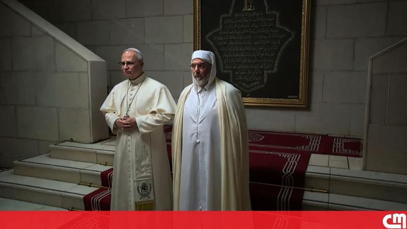 Papa Leão XIV visita Grande Mesquita de Argel no início da viagem a África
