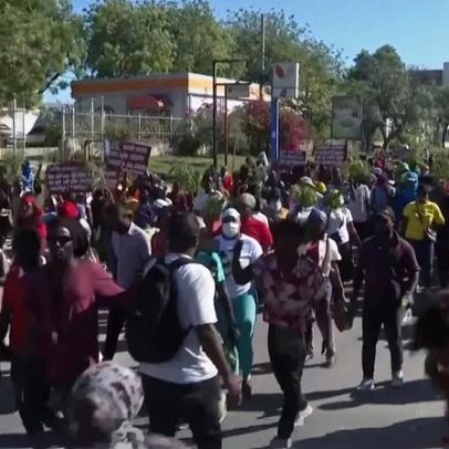 Protestos no Haiti exigem salários mais altos após subida de combustíveis