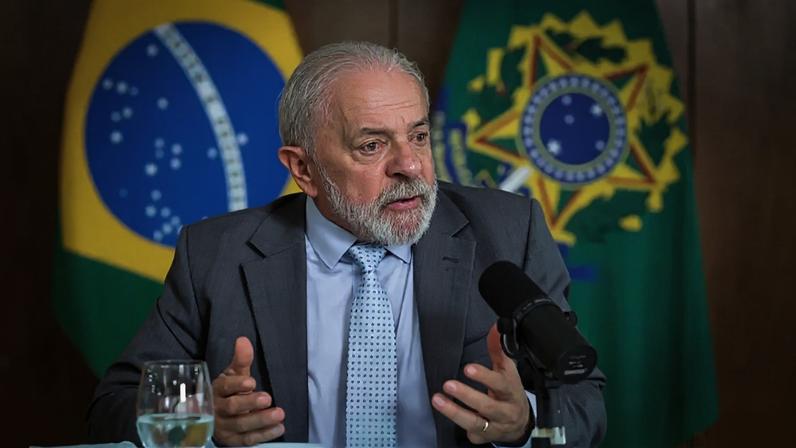 Lula critica campanha de Trump no Irão e apoia Papa Leão XIV