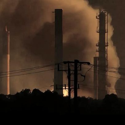 Incêndio atinge refinaria de petróleo na Austrália
