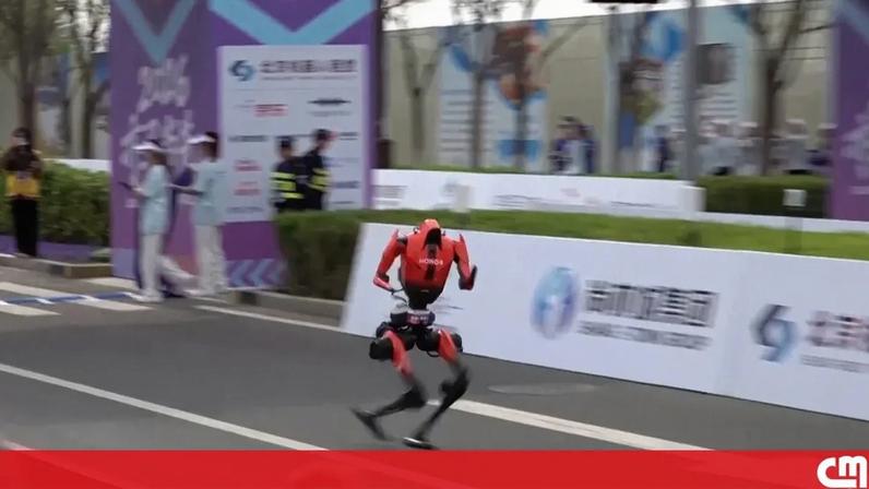 Robô humanoide vence meia-maratona em Pequim e bate recorde mundial humano