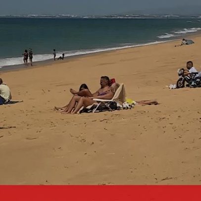 Temperaturas elevadas atraem banhistas neste domingo