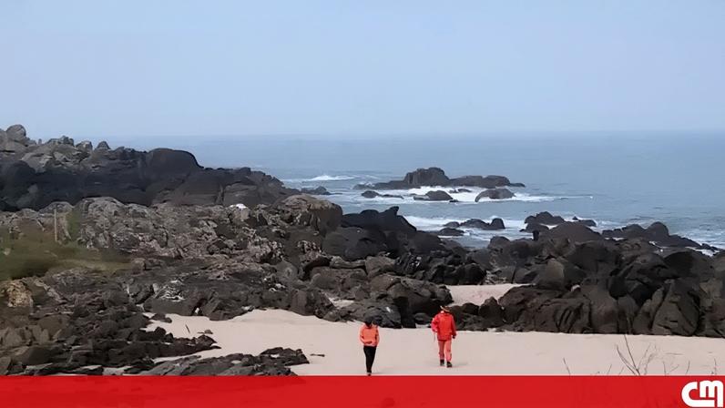 Retomadas buscas por pescador lúdico desaparecido na praia do Paço em Viana do Castelo